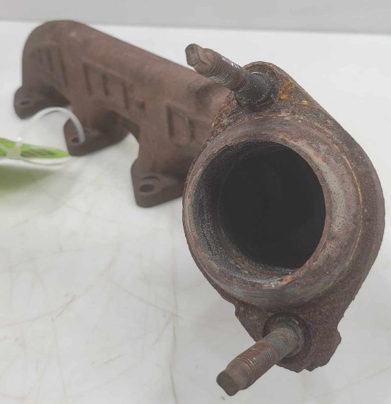 1999 Ford Econoline E-350 Exhaust Manifold
