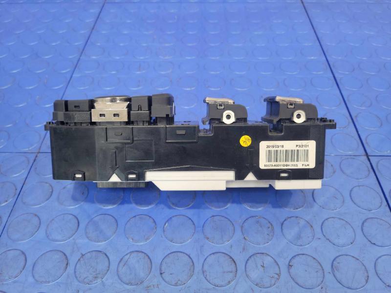 2016 Kia Sedona Door Switch Front