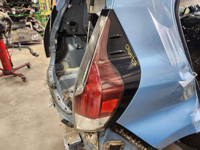 2015 Toyota Prius Tail Light Assembly