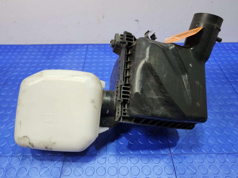 2014-2018 Subaru Forester 2.5L PZEV Engine Air Cleaner Box Assembly OEM 46052SG000 46051FG000