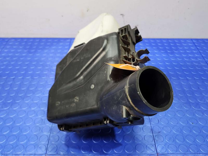 2014-2018 Subaru Forester 2.5L PZEV Engine Air Cleaner Box Assembly OEM 46052SG000 46051FG000