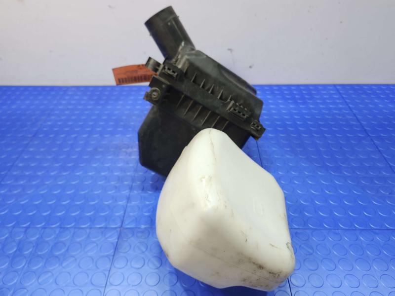 2014-2018 Subaru Forester 2.5L PZEV Engine Air Cleaner Box Assembly OEM 46052SG000 46051FG000