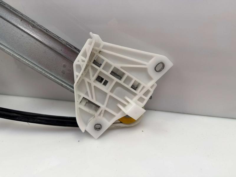 2016 Mazda CX-9 Side/Rear/Cargo Regulator