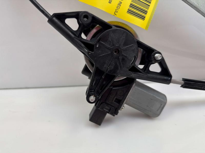 2016 Mazda CX-9 Side/Rear/Cargo Regulator