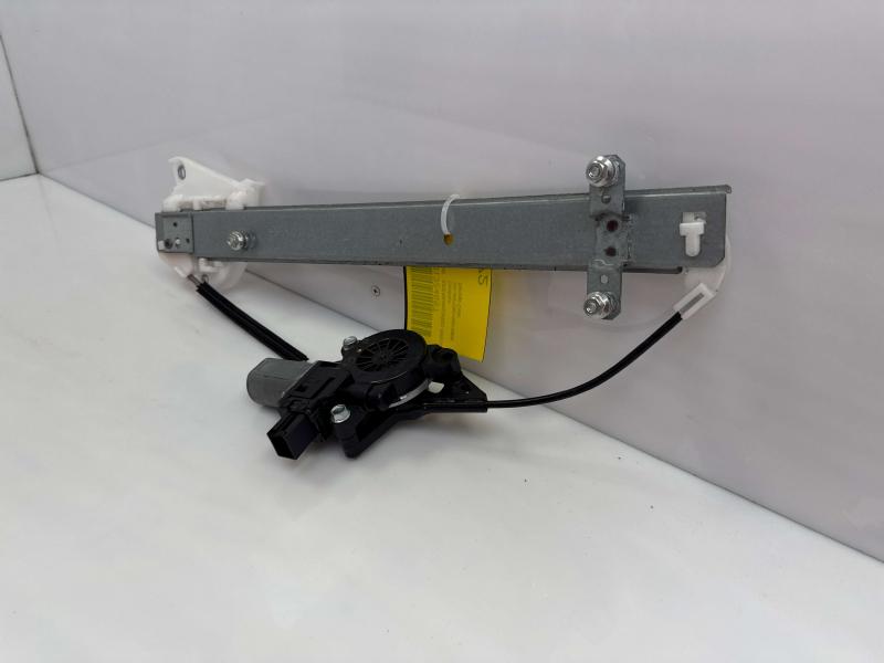 2016 Mazda CX-9 Side/Rear/Cargo Regulator