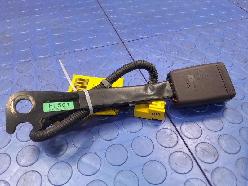 2015 Hyundai Tucson Front Seat Belt