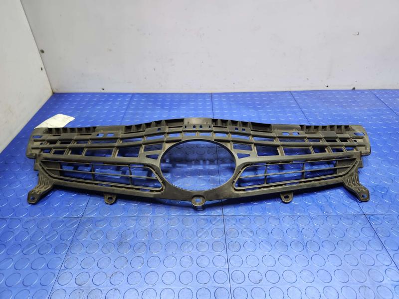 2013 Toyota Prius Grille