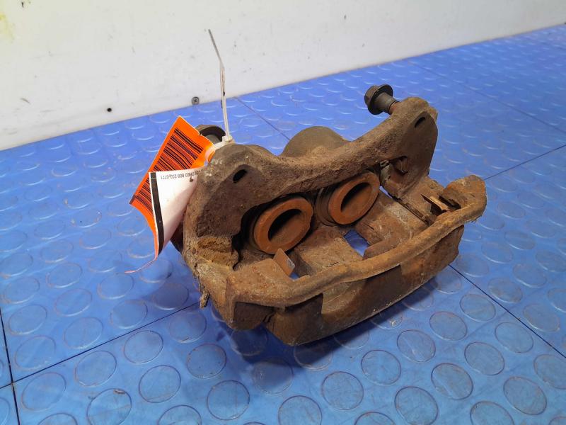 2005 Ford Explorer Caliper