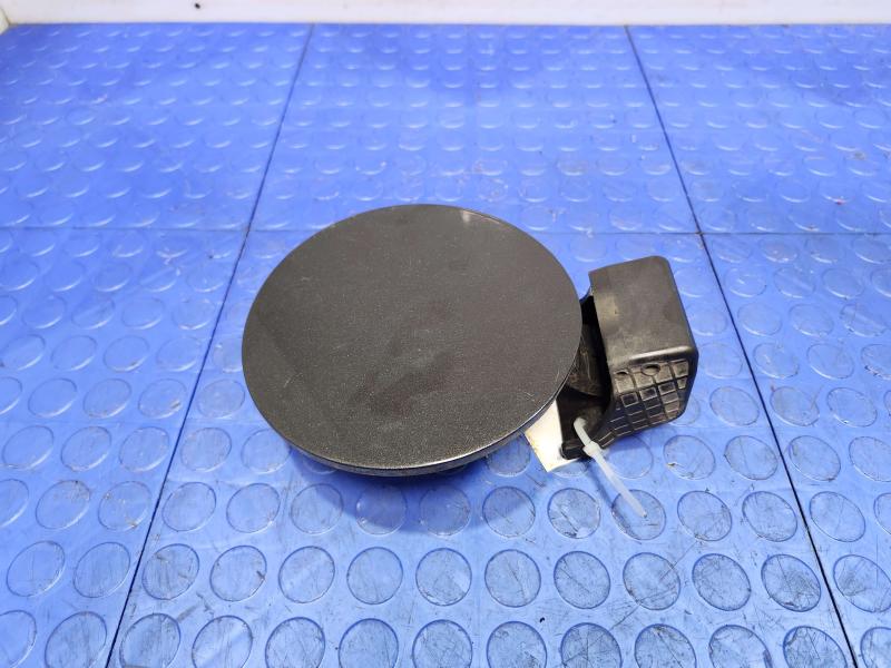 2016 Kia Sedona Fuel Tank Door