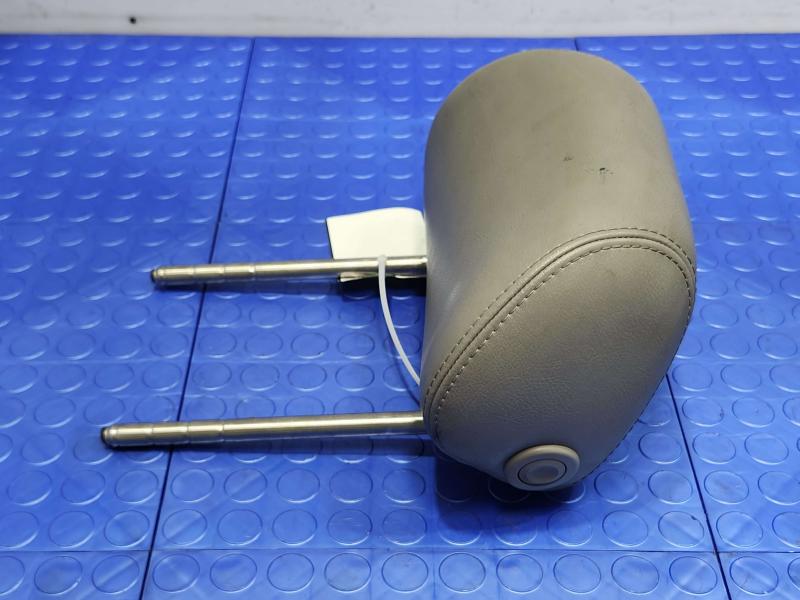 2005 Volkswagen Jetta Headrest
