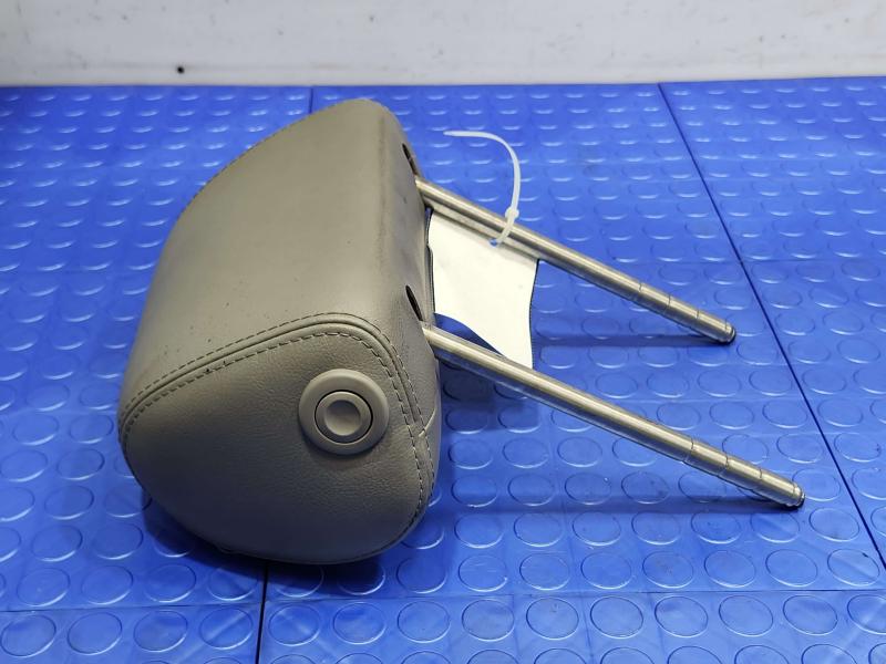 2005 Volkswagen Jetta Headrest