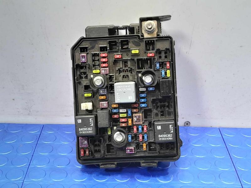 2023 Chevrolet Trailblazer Engine Fuse Box