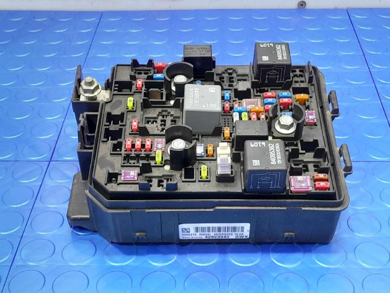 2023 Chevrolet Trailblazer Engine Fuse Box