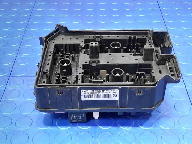 2023 Chevrolet Trailblazer Engine Fuse Box