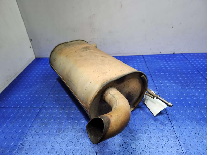 2007 Hummer H3 Muffler
