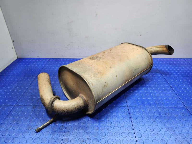 2007 Hummer H3 Muffler