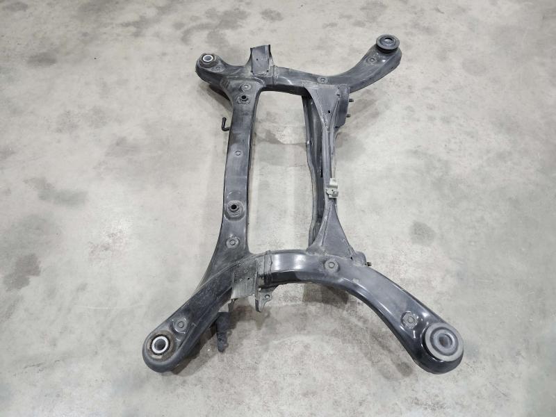 2018 Toyota Highlander Crossmember/Cradle/Undercarria