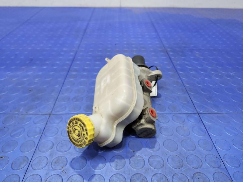 2007 Dodge Grand Caravan Master Cylinder