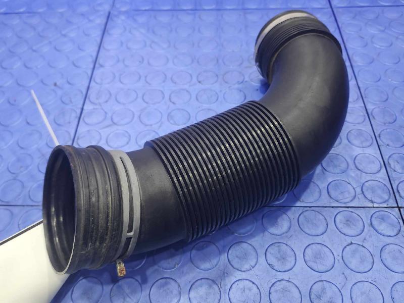 2015 Volkswagen Golf Air Intake Tube/Resonator