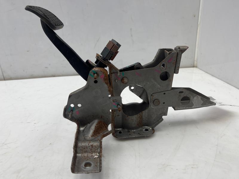 2007 - 2012 Nissan Altima Brake Pedal Assembly w/ Bracket OEM 46501-JA015
