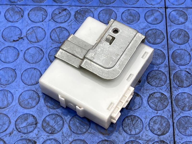 2004-2009 Nissan Titan Driver Front Seat Memory Control Module OEM 988007S115