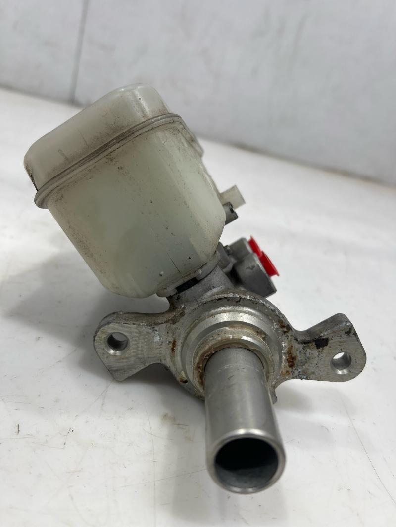 2015 - 2017 Subaru Outback Legacy 2.5L CVT Brake Master Cylinder Assembly OEM 26449FJ010