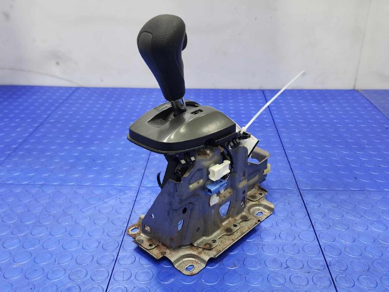 2008-2009 Honda Accord Automatic Transmission Gear Shifter Assembly OEM 54200TA5A51