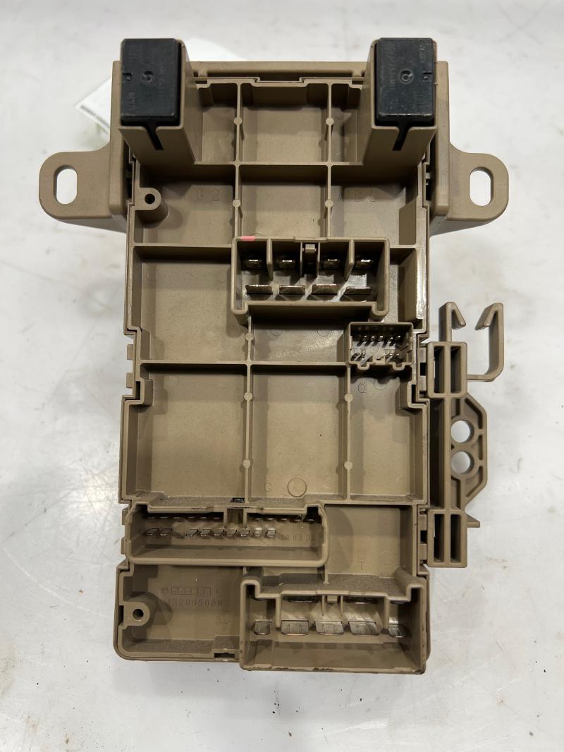 2014-2016 Subaru Forester Fuse Box Relay Junction Box OEM 82201FJ110