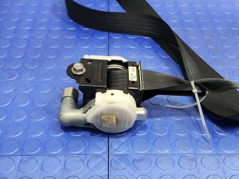 2011 Mazda CX-9 Front Seat Belt