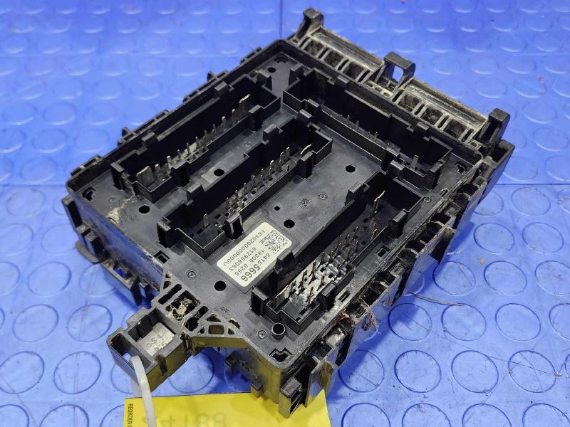 2018-2019 Cadillac XT5 Engine Fuse Box Relay Junction Block OEM 84155666