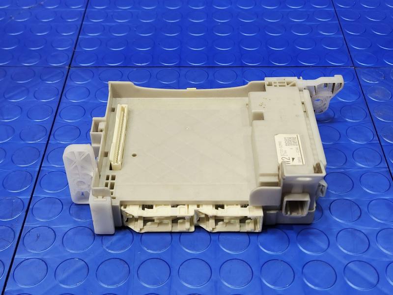 2015 Toyota Prius Cabin Fuse Box