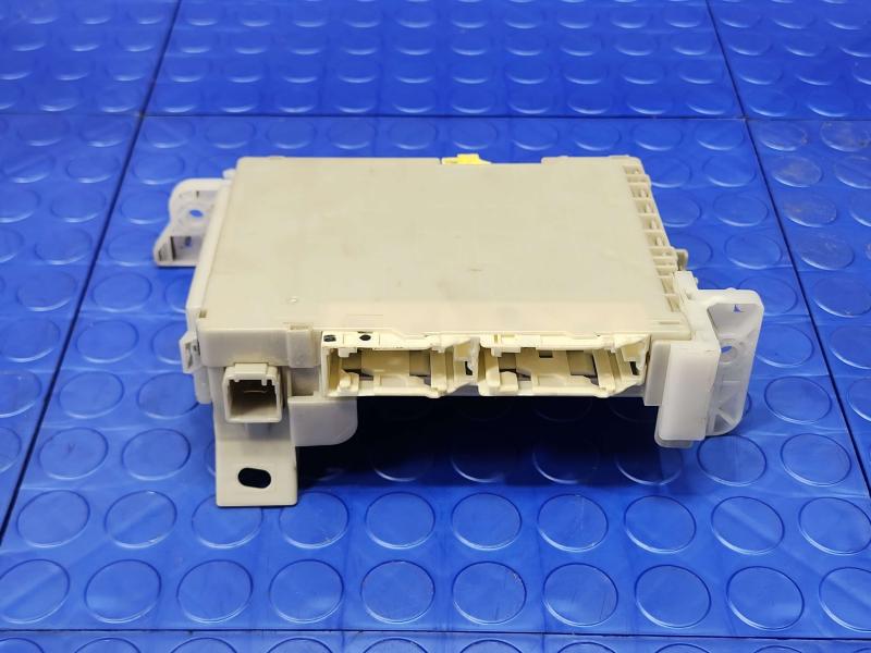 2015 Toyota Prius Cabin Fuse Box
