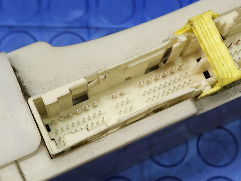 2015 Toyota Prius Cabin Fuse Box