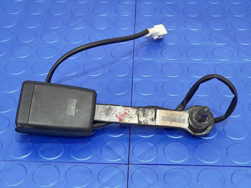 2015 Nissan Versa Front Seat Belt