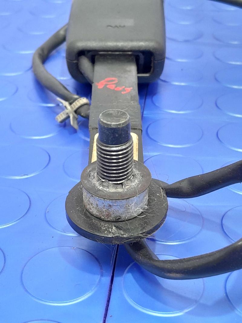 2015 Nissan Versa Front Seat Belt