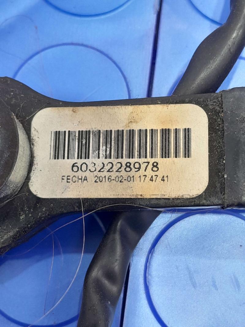 2015 Nissan Versa Front Seat Belt