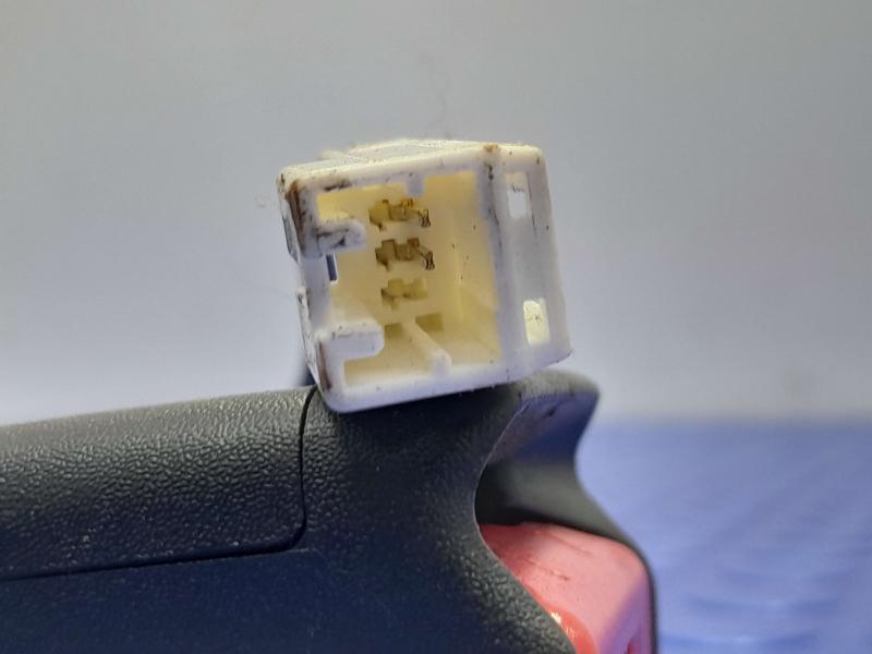 2015 Nissan Versa Front Seat Belt