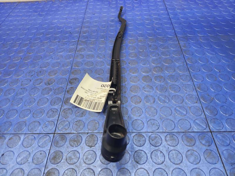 2014 Dodge Durango Wiper Arm