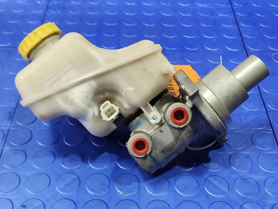 2014 Chrysler 300 Master Cylinder