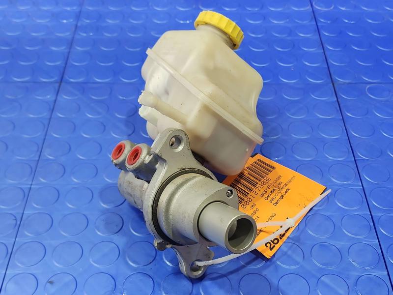 2014 Chrysler 300 Master Cylinder