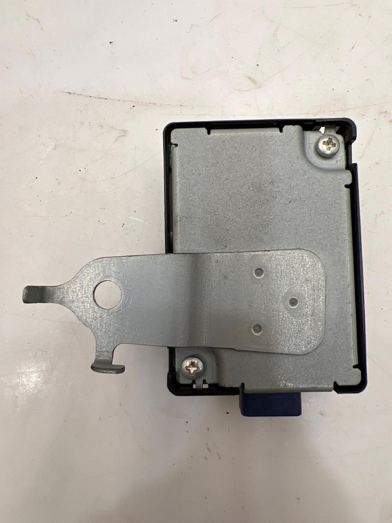 2010 - 2015 Toyota Prius Smart Key Door Receiver Module OEM 89740-47050