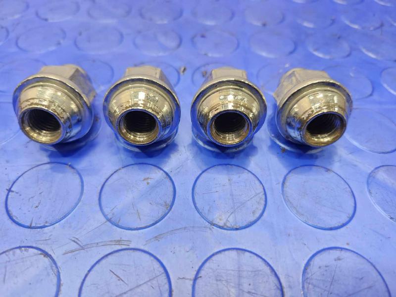 2020 Kia Rio Lug Nuts