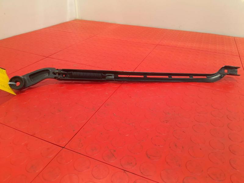 2014 Chevrolet Silverado 1500 Wiper Arm