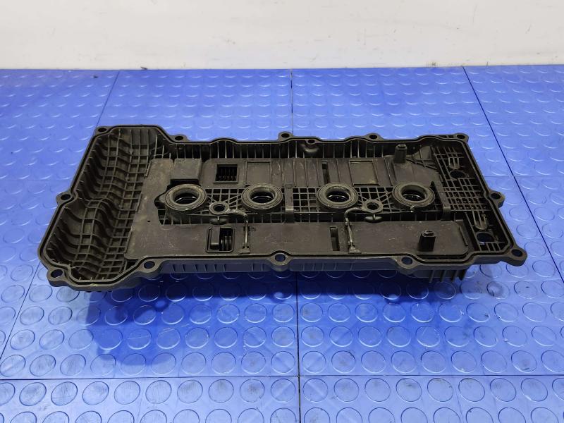 2014 Kia Forte Valve Cover
