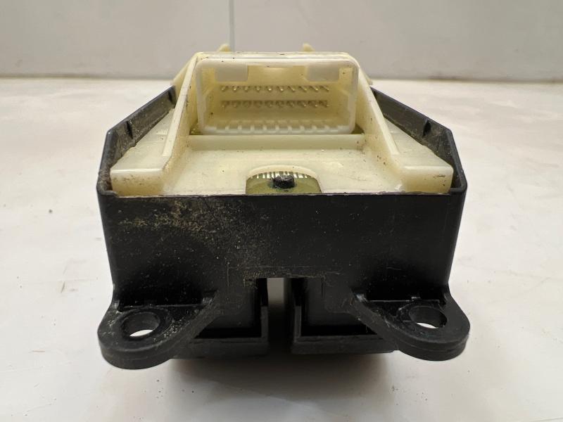2010 - 2014 Toyota Prius Master Window Switch Assembly OEM 8404006020