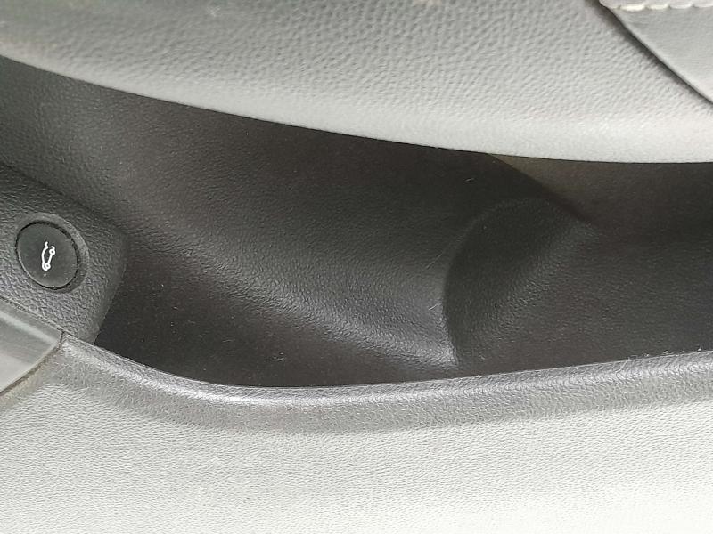 2014 Chevrolet Caprice Front Door Trim Panel