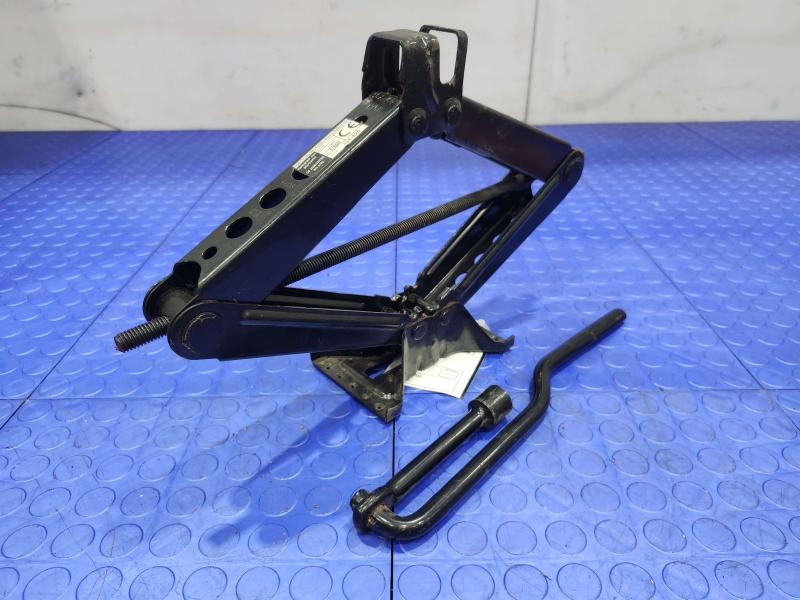 2020 Jeep Renegade Jack Assembly