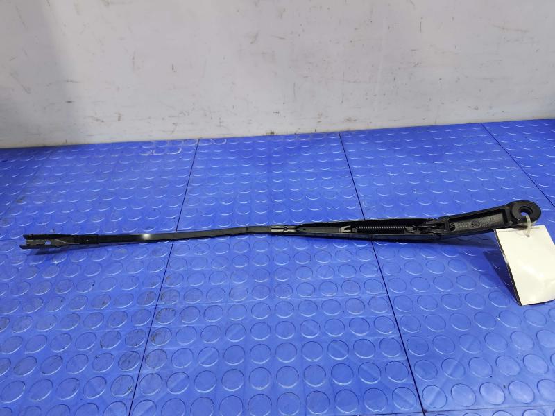 2018 Audi Q7 Wiper Arm