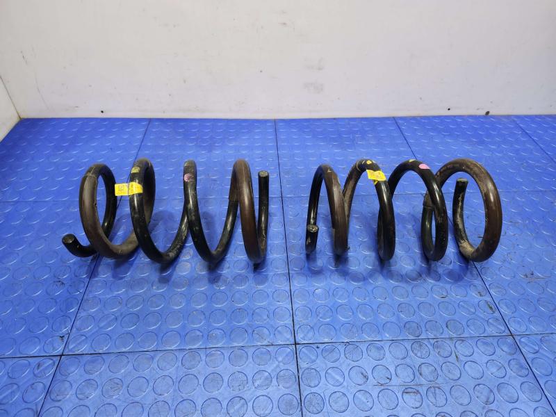 2016 Kia Sedona Coil/Air Spring