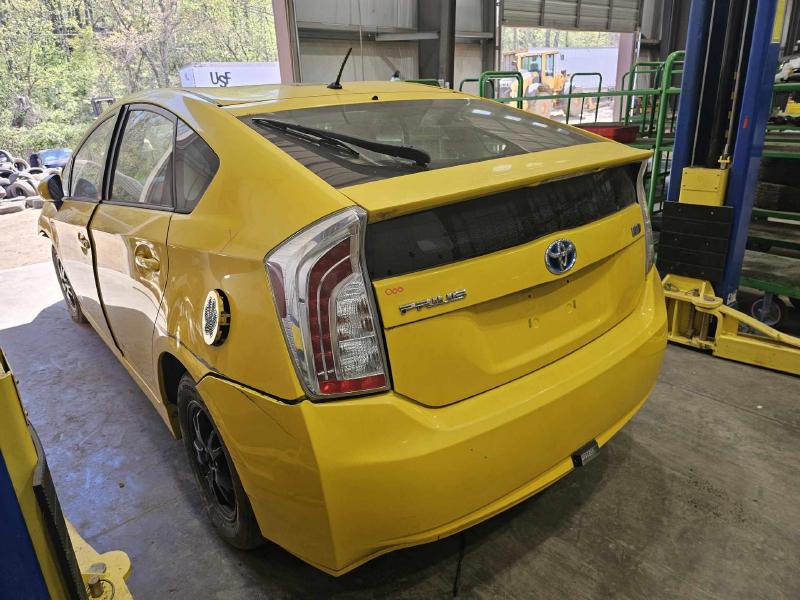 2013 Toyota Prius Front Door Latch